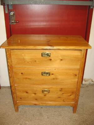 3-LÅDIG BYRÅ H 108 CM