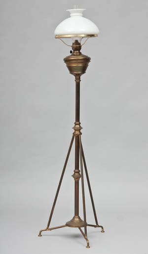 Petroleumsstanderlampe af messing