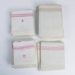 LINNEHANDDUKAR broderade