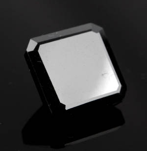 Uindfattet behandlet sort diamant ca 17.76 ct.