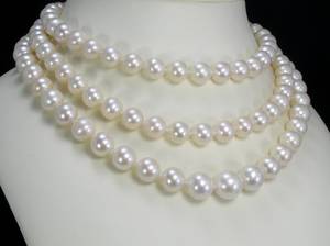 Kette aus Südseeperlen - endlos aufgezogen - ca. 125 cm mit Report