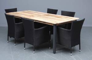 Havemøbler. Teakbord samt seks armstole i polyrattan 9