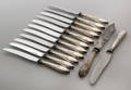 Empire knive med skafter af sølv. 1900-tallets første halvdel. 13