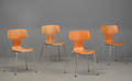 Arne Jacobsen. Sæt på fire stole model 3103 samt en reservedelsstol 5