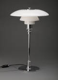 Poul Henningsen. PH 32 bordlampe
