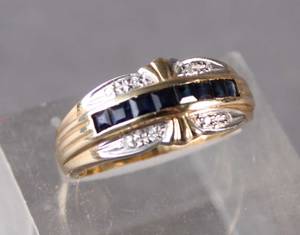 Safir- og diamantring