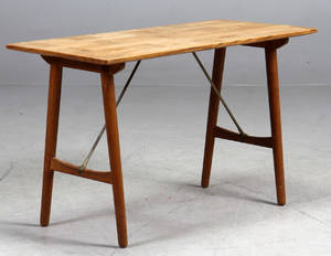 Dameskrivebord, eg
