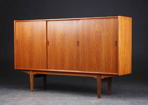 Skænk, teak. Dansk møbelproducent