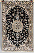 Persisk Nain med silke. 175 x 108 cm. 