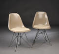 Charles Eames 1907-1978. To skalsstole model DSR 2