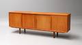 Dansk møbelproducent. Lav skænk i teak, 1960erne
