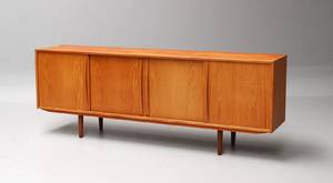 Dansk møbelproducent. Lav skænk i teak, 1960erne