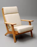 Hans. J. Wegner. Højrygget lænestol GE290A i eg 