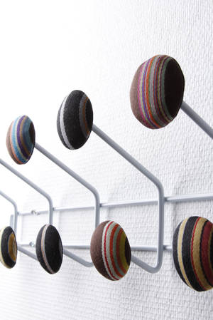 Knagerække med Paul Smith stof, model DOT Hanger 