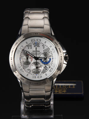 Festina. Herreur af stål