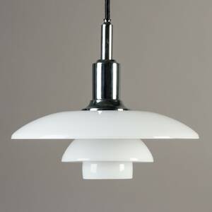 Poul Henningsen. PH 32 pendel af opalglas