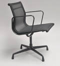 Charles Eames. Kontorstol, model EA-108 sort net 