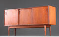 Skænk af teak, 1950erne, dansk møbelproducent