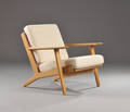 Hans J. Wegner. Lavrygget lænestol, model 290     