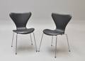 Arne Jacobsen. Par stole Syveren, model 3107, senere ombetrukket 2 