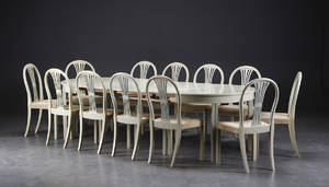 Gustaviansk form spisestuemøblement 16
