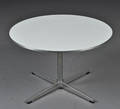 Arne Jacobsen. Sofabord