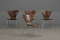 Arne Jacobsen. Sæt på tre stole samt en reservedelsstol, Syveren, model 3107 4