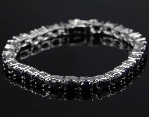 Safir armbånd.