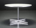 Arne Jacobsen. Cirkulært sofabord 