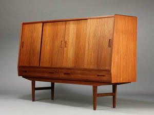 Høj skænk, teaktræ, dansk møbelproducent fra 1960erne
