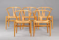 Hans J. Wegner. Fem y-stole i eg, model CH-24 5