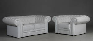Chesterfield. 2 personers sofa samt lænestol, hvid 2