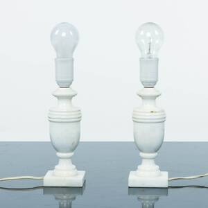 BORDSLAMPOR, alabaster, 1900-tal