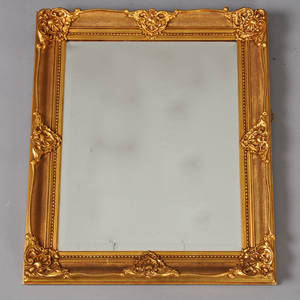 Spejl i ramme af forgyldt træ