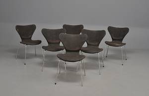 Arne Jacobsen 1901-1971.Sæt på seks syverstole , Syveren, af formbøjet træ
