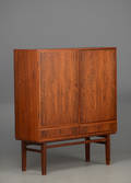 Dansk møbelproducent. Høj skænk i palisander