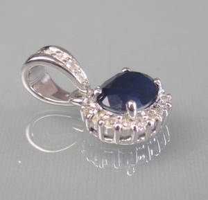 Safir- og diamantvedhæng