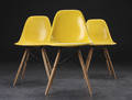 Charles Eames. Tre stole model DSW 3