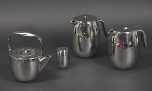 C. Jørgensen  Bodum. Columbia 2 dobbeltvægget kaffekander, flødekande samt thekande, blank crom str. 1,5 L  str. 1.2 L. 4