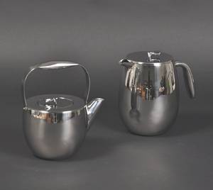 C. Jørgensen  Bodum. Columbia dobbeltvægget tekande og kaffekande, blank crom, str. 1.2 L.  str. 1,5 L. 2 