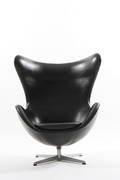 Arne Jacobsen Ægget, sort læder.