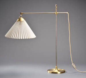 Kaare Esben Klint. Le Klint bordlampe, model 319