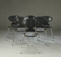 Arne Jacobsen. Seks Myrerstole, sortlakerede, model 3100