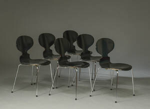 Arne Jacobsen. Seks Myrerstole, sortlakerede, model 3100 Denne vare er sat til omsalg under nyt varenummer 4239951