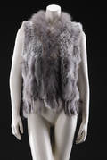 Fur Living. Vest af strikket kanin. Str. SM style 120 