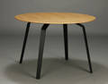 Jesper K. Thomsen. Rundt spisebord, model Float  