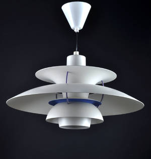 Poul Henningsen. Taklampa PH5