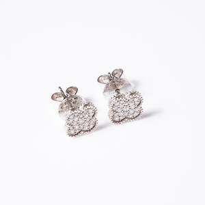 Örhängen 1 par 18 k vitguld diamanter