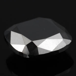 Uindfattet behandlet sort diamant ca. 11.96 ct