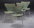 Arne Jacobsen Sæt på fire stole, model 3107 i uld 4